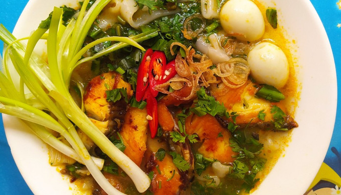 BÁNH CANH QT - Bánh Canh Giò Heo & Bánh Canh Cá - 1/215 Tô Hiệu