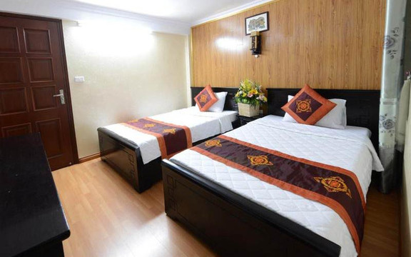 Little Hanoi Hostel 1 - Hàng Gà