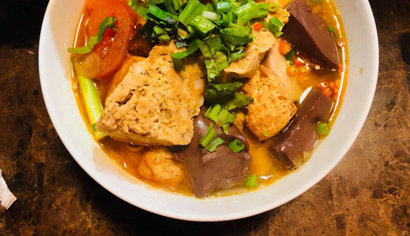 Âm Phủ - Canh Tiềm, Bún Riêu & Canh Bún