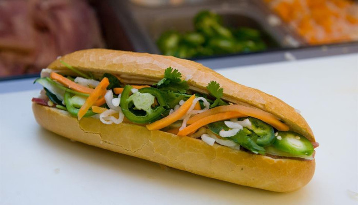 Bánh Mì Cô Kim - Nguyên Hồng