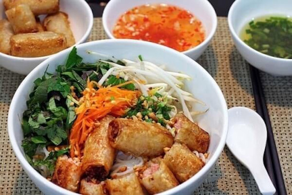 Bún Nem Rán & Bún Riêu Cua 26 - Trần Nguyên Đán