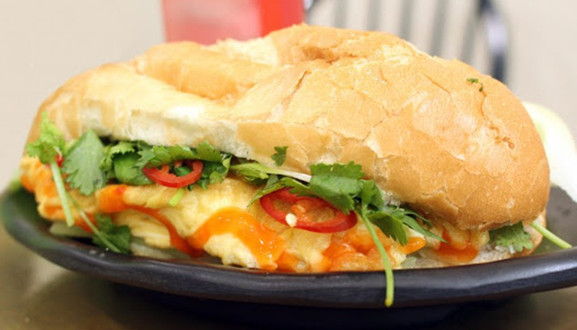 Tiệm Bánh Mì Như Ý - Kim Ngưu