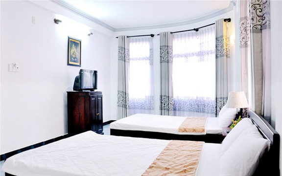Hoa Ban Hotel