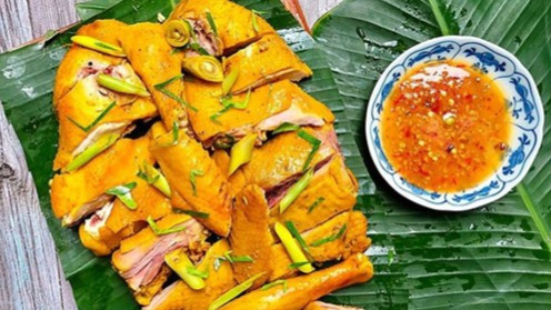 Gà Ủ Muối Deli - Trần Xuân Soạn