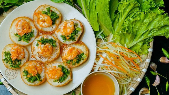 Bánh Căn Đà Lạt Cô Út - Làng Tăng Phú