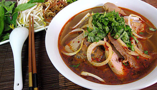 Bún Bò Huế - Nguyễn Văn Cừ