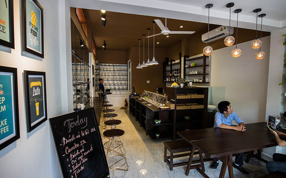 Coffmee Station - Bánh Mì Tự Chế Biến
