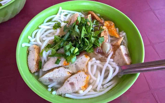 Bánh Canh Chả Cá - Trần Quý Cáp