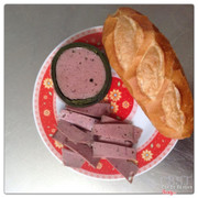 Bạn có thể kết hợp với bánh mì và cho ít muối tiêu là bạn đã cảm nhận được một bữa ăn nhẹ tuyệt vời, với sự kết hợp độ ngọt của thịt bò và sự độ chuyên nghiệp nêm nếm gia vị đã làm nên một bữa ăn nhanh hết sức thú vị , Hãy thử nhé! Nhấc máy lên gọi điện để có giá tốt nhất nhé. 0905250258 gặp chị Hạnh hoặc 0932201320 

