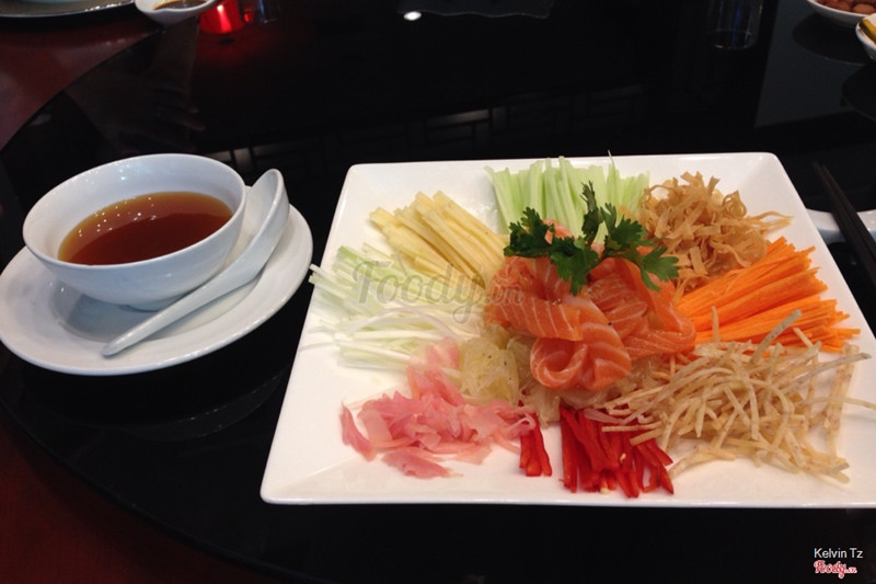 Salad cá hồi 250k