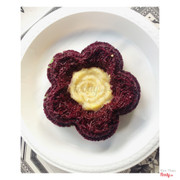 Cô Hạnh có nhận đặt xôi đám cưới, thôi nôi, đầy tháng với giá phải chăng nha. Nhận đặt xôi đám theo yêu cầu. Xôi trong hịn là xôi lá cẩm sầu riêng nhân đậu xanh