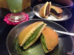 Dorayaki matcha và red beans