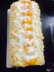 Bông lan cuộn trứng muối chà bông sốt phomai