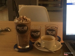 Chocolate mix chip và trà gừng