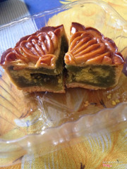 Mình chụp cận nhìn tưởng bự chứ thật ra bé tý hà :)))