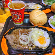 Bò trứng 58k (chỉ bò + trứng + bánh mì + salad)