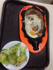 Món Bò Bít tết thập cẩm 73k