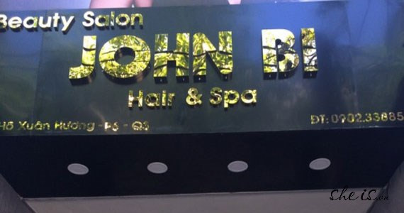  Salon John Bi