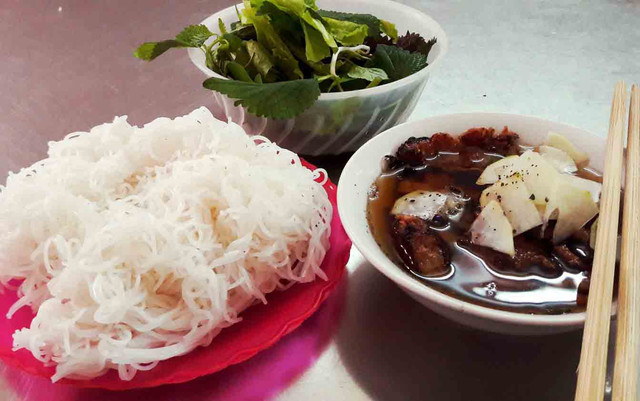 Bún Chả Võng Thị - Lạc Long Quân