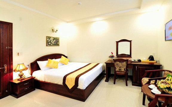 Gia Phú Hotel