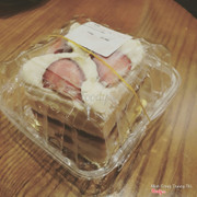 Banh strawberry short cake