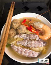 Chả viên bề bề thả vào mì hoặc bún ăn rất ngon