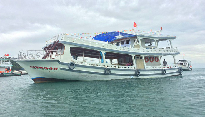 Tàu Du Lịch Sang Tấn Cruise