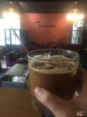 Cà phê sữa Pha Máy!