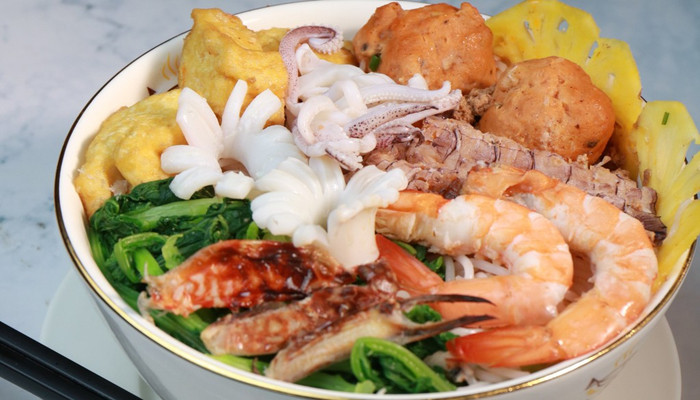 Bún Hải Sản Mẹ Su - 15 Trương Công Giai - 15 Trương Công Giai