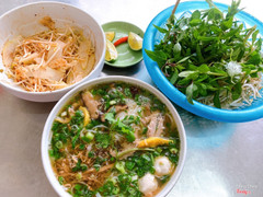 Bún ngan mọc