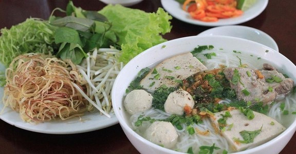 Cô Dung - Bún Mọc, Bún Bò & Phở - Lê Lai