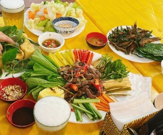 Đức Beer - Lẩu Riêu Cua, Bánh Đúc & Bò Nhúng Dấm