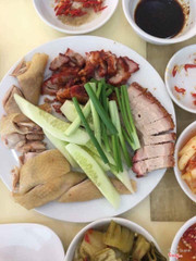 gà luộc xá xíu heo quay