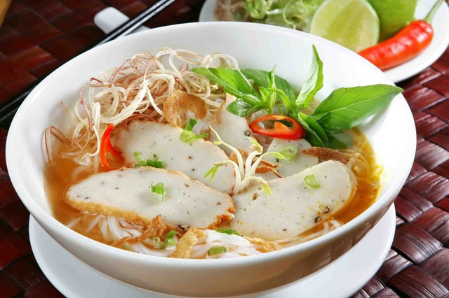 Như - Bánh Canh Bột Gạo, Nui & Mì Xào Bò