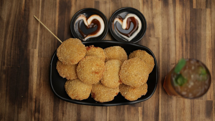 Tiệm Bánh Gà Hạ Long