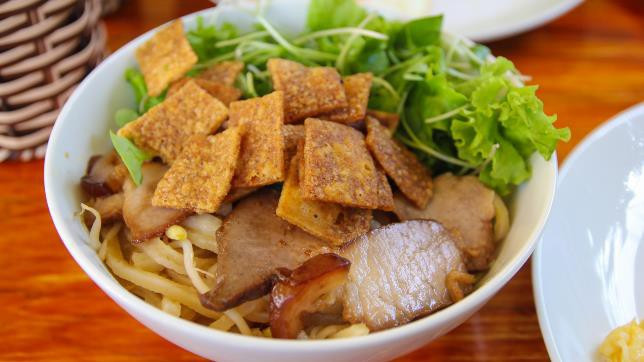 Quán Vĩnh - Cao Lầu - Lạc Long Quân