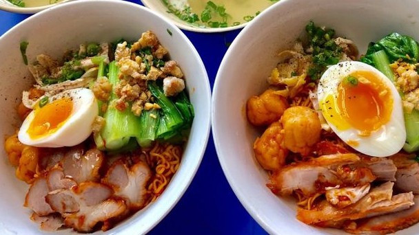 Hẻm Fastfood 2 - Mì Trộn Trứng Lòng Đào