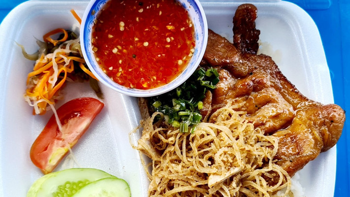 Cơm Tấm & Ăn Vặt Cô Lan - Tân Sơn