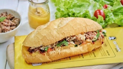 Bánh Mì Cô Thắm Sài Gòn - Phan Đăng Lưu