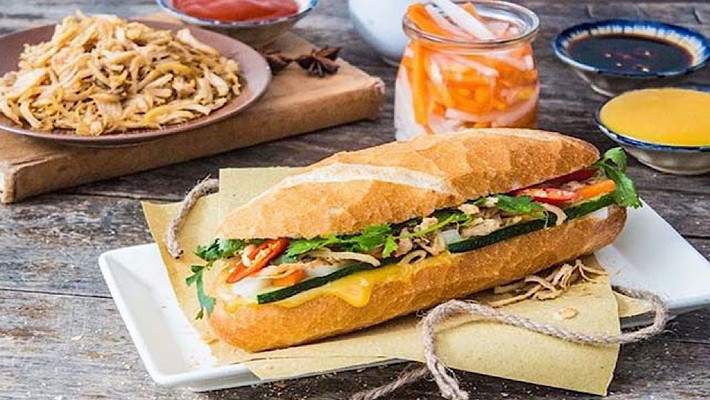 Tiệm Bánh Mì Pate Hương Vị Pleiku - Lê Văn Duyệt