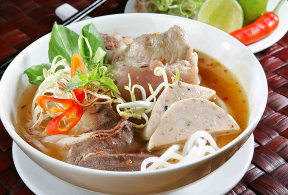 Quán Bún Bò 8H - Lê Hồng Phong