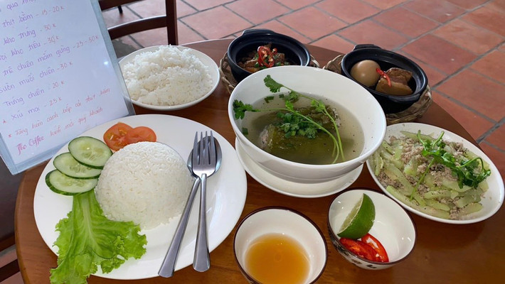 PHA Café - Hủ Tiếu Sa Đéc, Cơm Trưa & Trà Trái Cây - Đường 30 Tháng 4