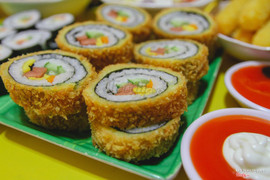 Kimbap chiên xù