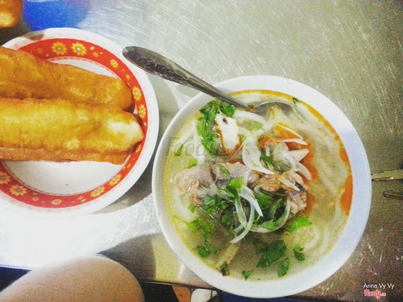 Bánh canh bột mỳ xương