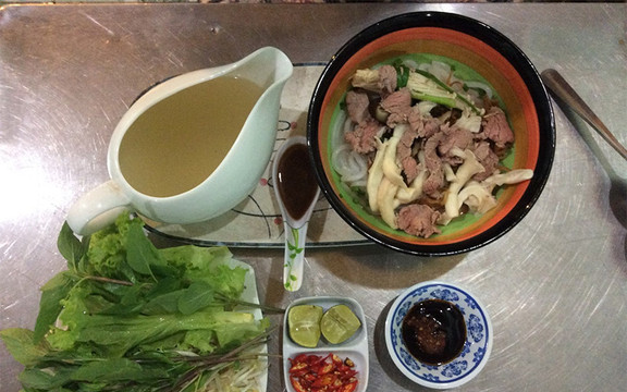 Quán Huỳnh Gia - Bánh Canh Bò Tơ Gánh