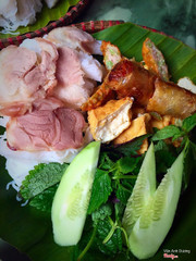 Bún đậu mắm tôm chả cốm