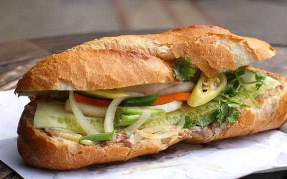 Bánh Mì, Chè Sài Gòn Duy Khánh