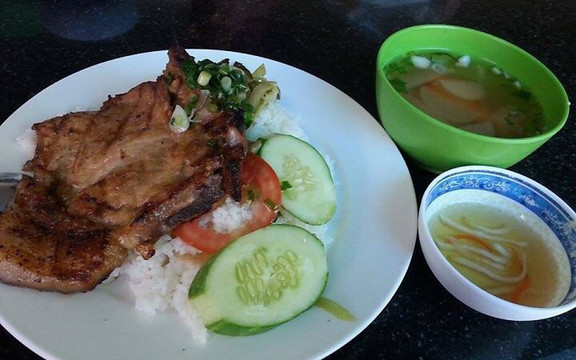 Dì Bảy Hậu - Quán Cơm