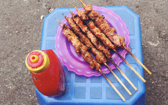 Cô Dung - Thịt Xiên Nướng
