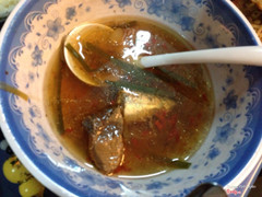 Nước cá kho, xin free. Ai ăn ko quen thì có tới 3 loại mắm cho mình chọn lựa ( ko kể nước cá kho. Tại quê mình hay ăn vs nc cá nên mình chọn nc cá chấm, có thể mix thêm ca các mắm khác)